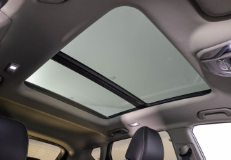 Подержанный автомобиль Geely Coolray 2022 года (25 фото)