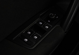 Подержанный автомобиль Volkswagen Tiguan 2017 года (20 фото)
