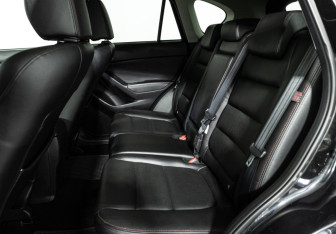 Подержанный автомобиль Mazda CX-5 2012 года (10 фото)