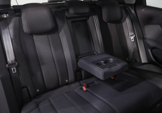 Подержанный автомобиль Peugeot 3008 2019 года (25 фото)