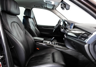 Подержанный автомобиль BMW X5 2016 года (24 фото)