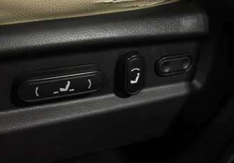 Подержанный автомобиль Hyundai Santa Fe 2011 года (20 фото)