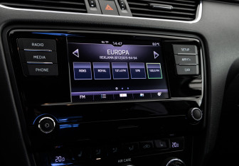 Подержанный автомобиль Skoda Octavia Liftback 2017 года (13 фото)