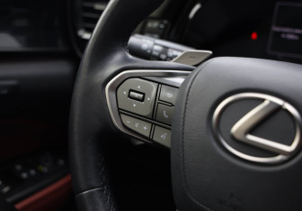 Подержанный автомобиль Lexus NX 2022 года (18 фото)