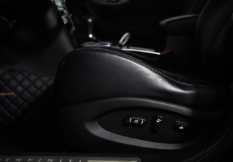 Подержанный автомобиль Infiniti FX 2008 года (23 фото)