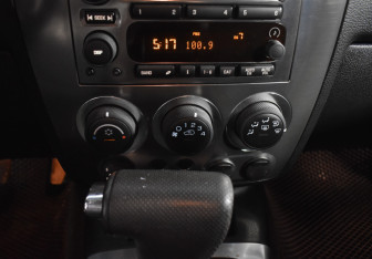 Подержанный автомобиль Hummer H3 Suv 2008 года (15 фото)