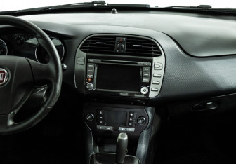 Подержанный автомобиль Fiat Bravo 2008 года (14 фото)