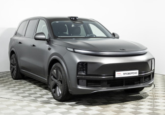 Подержанный автомобиль LiXiang L9 2024 года (3 фото)