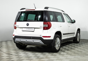 Подержанный автомобиль Skoda Yeti 2015 года (5 фото)