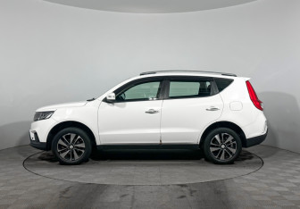 Подержанный автомобиль Geely Emgrand X7 2019 года (8 фото)