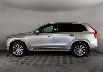 Подержанный автомобиль Volvo XC90 2016 года (8 фото)