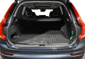 Подержанный автомобиль Volvo XC90 2019 года (20 фото)