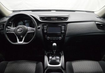 Подержанный автомобиль Nissan X-Trail 2019 года (13 фото)