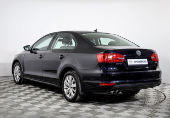 Подержанный автомобиль Volkswagen Jetta Sedan 2013 года (7 фото)