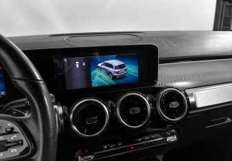 Подержанный автомобиль Mercedes-Benz GLB 2020 года (18 фото)