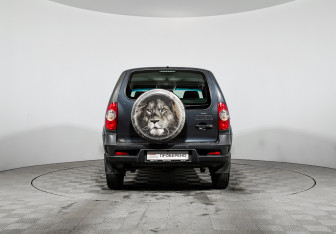 Подержанный автомобиль Chevrolet Niva 2020 года (6 фото)