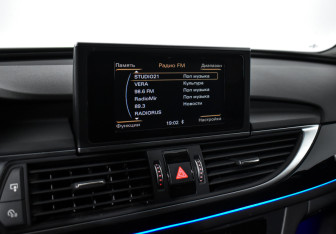 Подержанный автомобиль Audi A6 allroad 2016 года (11 фото)