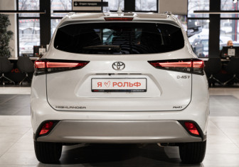 Новый Toyota Highlander 2025 (5 фото)