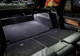 Подержанный автомобиль Land Rover Range Rover 2018 года (37 фото)