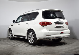 Подержанный автомобиль Infiniti QX80 2014 года (7 фото)