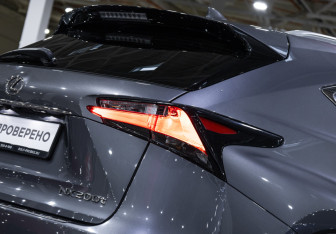 Подержанный автомобиль Lexus NX 2017 года (11 фото)