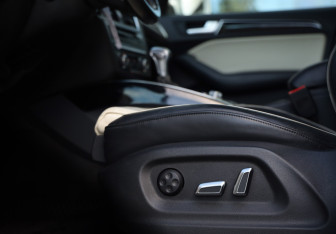 Подержанный автомобиль Audi Q5 2012 года (23 фото)