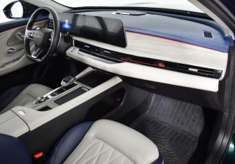 Подержанный автомобиль Chery Arrizo 8 2023 года (12 фото)