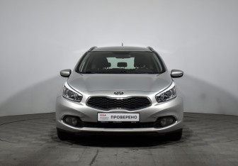 Подержанный автомобиль Kia Ceed Wagon 2015 года (2 фото)