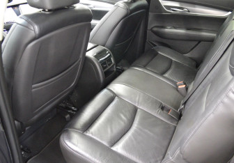 Подержанный автомобиль Cadillac XT5 2016 года (11 фото)