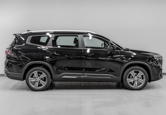 Новый Geely Okavango 2025 (4 фото)