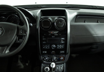 Подержанный автомобиль Renault Duster 2018 года (14 фото)