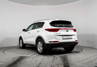 Подержанный автомобиль Kia Sportage 2017 года (7 фото)