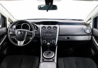 Подержанный автомобиль Mazda CX-7 2011 года (10 фото)