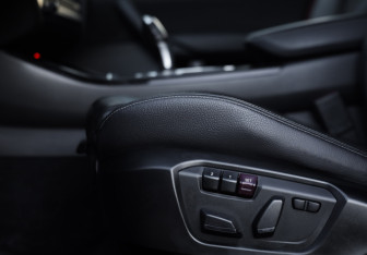 Подержанный автомобиль BMW X4 2016 года (23 фото)