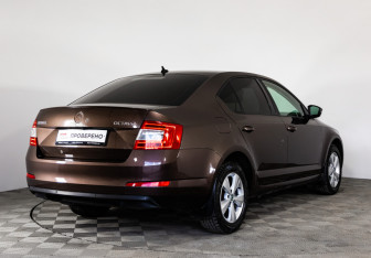 Подержанный автомобиль Skoda Octavia Liftback 2016 года (5 фото)