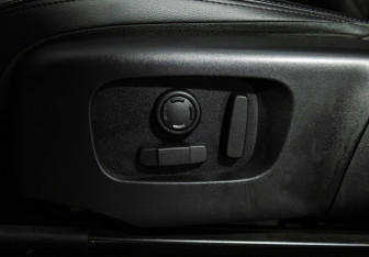 Подержанный автомобиль Land Rover Discovery Sport 2019 года (18 фото)