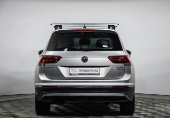 Подержанный автомобиль Volkswagen Tiguan 2017 года (6 фото)