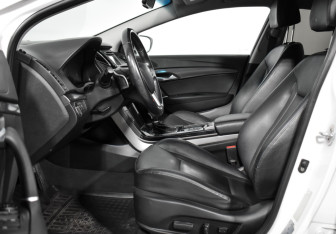 Подержанный автомобиль Hyundai i40 Sedan 2016 года (12 фото)