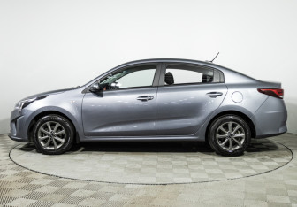 Подержанный автомобиль Kia Rio Sedan 2021 года (8 фото)