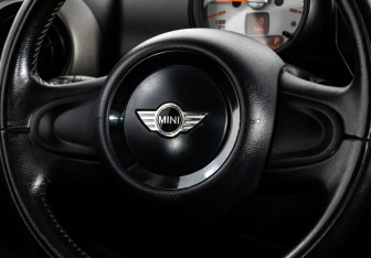 Подержанный автомобиль MINI Countryman 2011 года (11 фото)