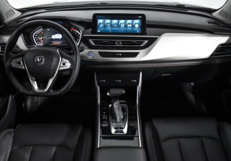Подержанный автомобиль Changan CS75 2022 года (15 фото)