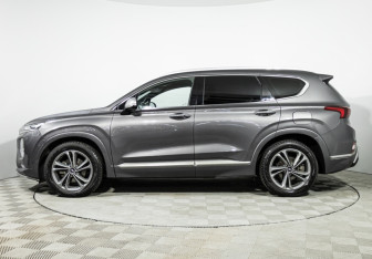 Подержанный автомобиль Hyundai Santa Fe 2019 года (8 фото)