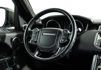 Подержанный автомобиль Land Rover Range Rover Sport 2016 года (15 фото)