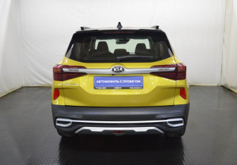 Подержанный автомобиль Kia Seltos 2020 года (6 фото)