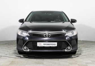 Подержанный автомобиль Toyota Camry Sedan 2016 года (2 фото)