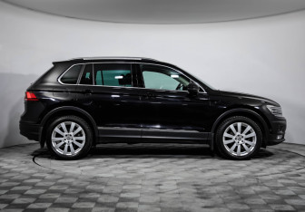 Подержанный автомобиль Volkswagen Tiguan 2019 года (4 фото)
