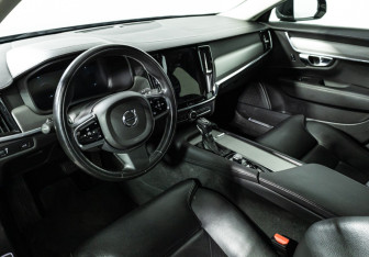 Подержанный автомобиль Volvo S90 2019 года (11 фото)