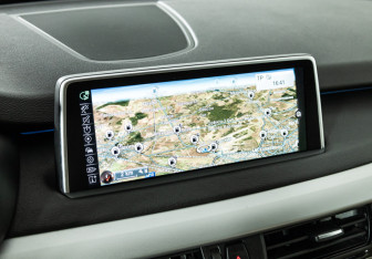 Подержанный автомобиль BMW X5 2015 года (15 фото)