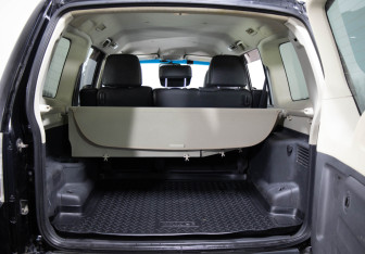 Подержанный автомобиль Mitsubishi Pajero 2013 года (19 фото)