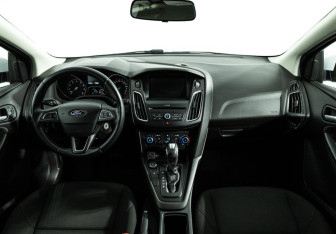 Подержанный автомобиль Ford Focus Hatchback 2019 года (13 фото)